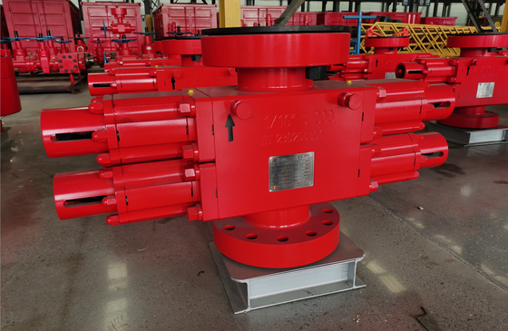 Handmatige dubbele ram BOP-druk 5000PSI 7-1/16" olieveld boorontploffing voorkomer